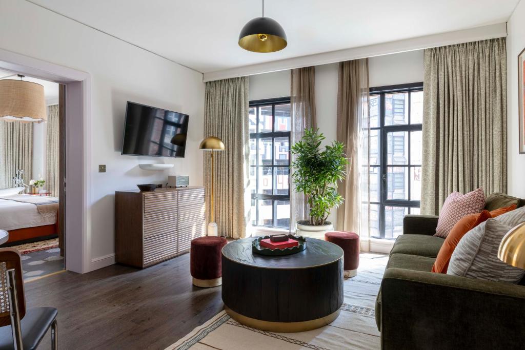 Virgin Hotels London - Shoreditch - Resim 6