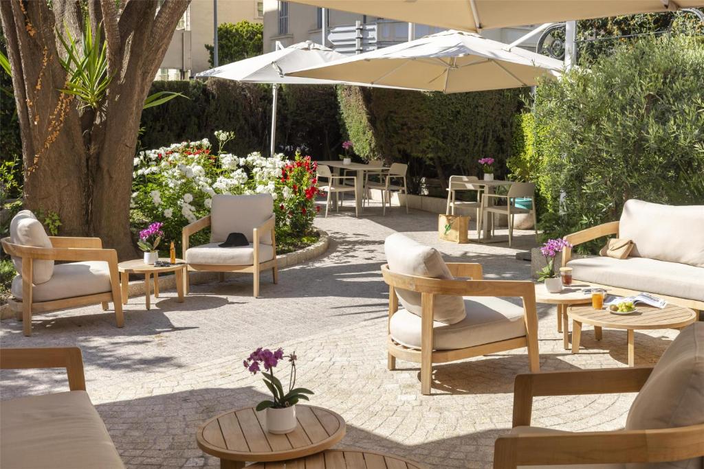 Posezení v ubytování Best Western Plus Hôtel Brice Garden Nice