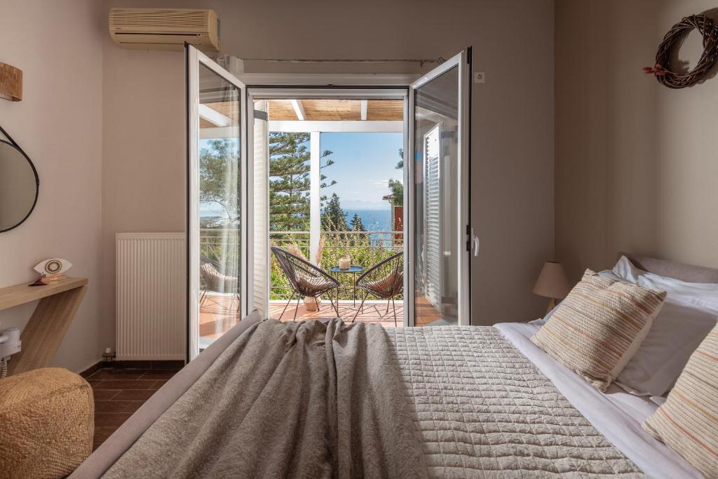 Postel nebo postele na pokoji v ubytování Alavastros Villa Maisonettes
