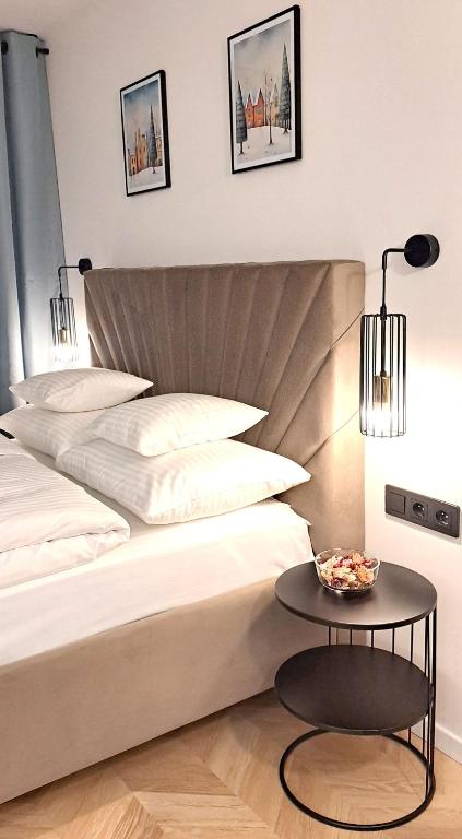 Falcon Apartment Center 4 Metro Świętokrzyska - 2