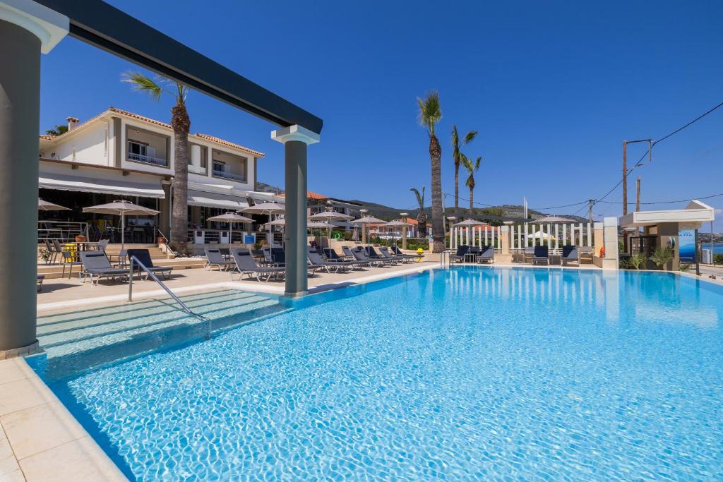 Bazén v ubytování Anassa Hotel nebo v jeho okolí