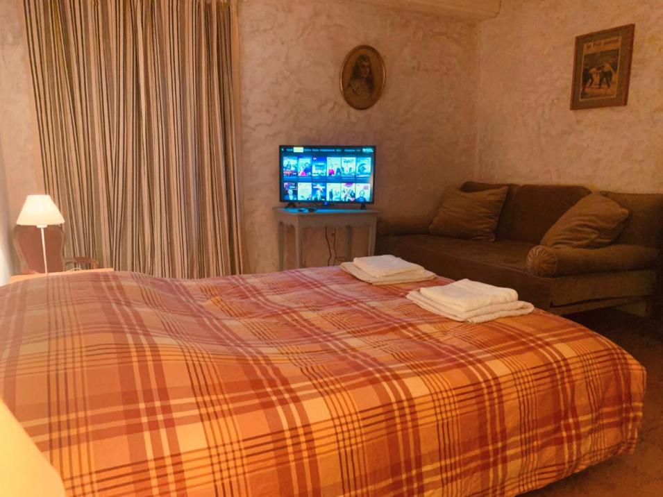 Ferme de Jeanleix - Chambre Double Avec Vue Sur Le Jardin