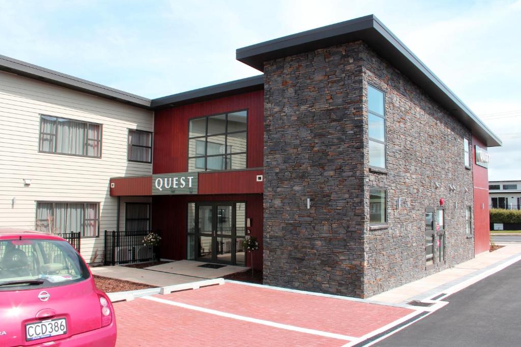 Budova, kde se aparthotel nachází