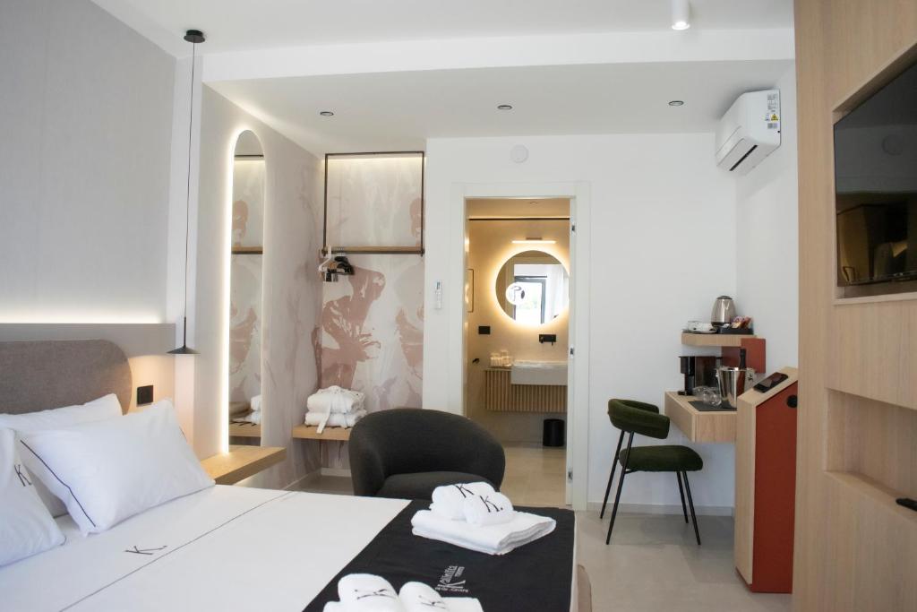 Postel nebo postele na pokoji v ubytování Kalinifta Rooms Luxury Style