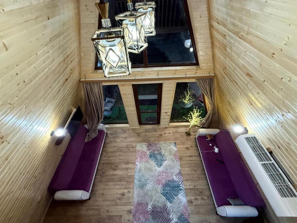 Coin salon dans l'établissement Martvili canyon cottage Love nest