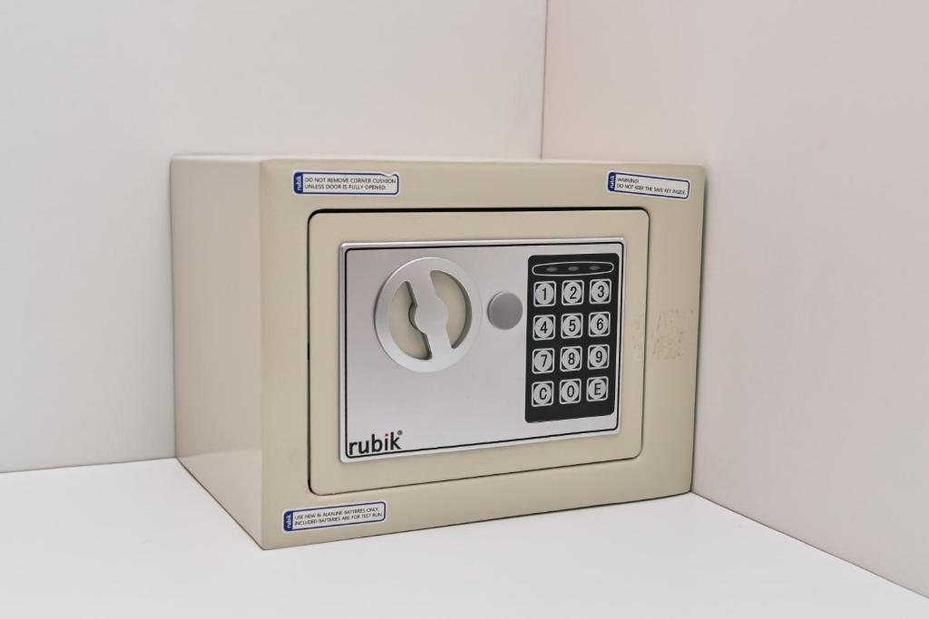 Walk To Mall, Chic Decor 1br! Near Ferrari, F1 - Resim 24