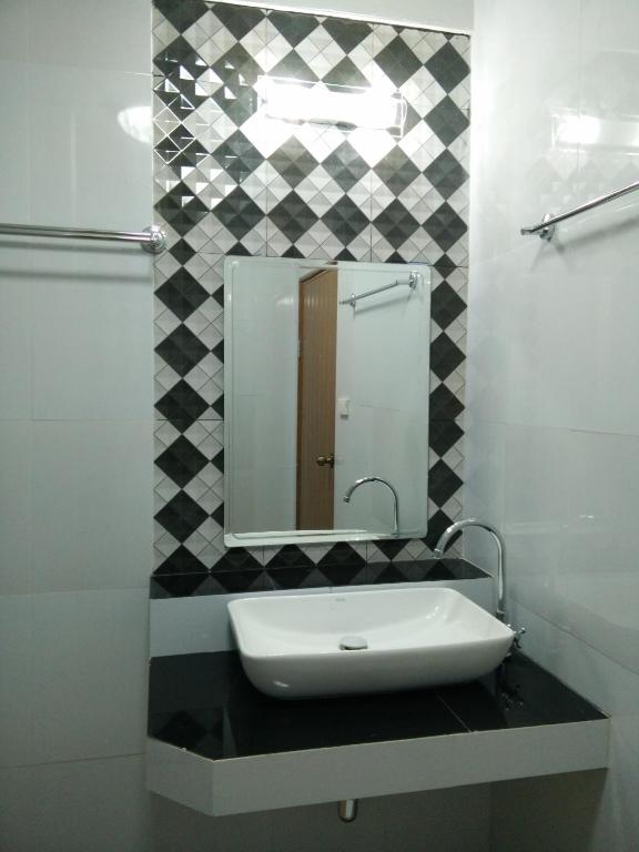 Pottery Street House - 19