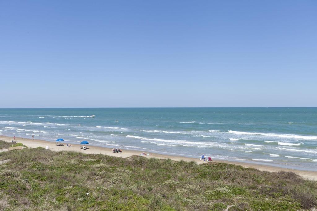 Florence - FL2 - Two-Bedroom Beachfront Apartment (8 Adults)