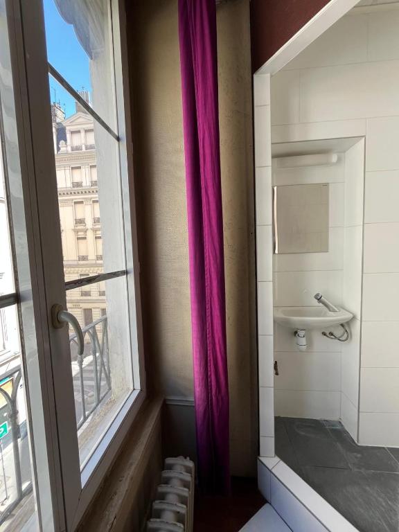 Koupelna v ubytování Hotel d Enghien