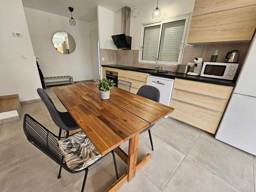 Photo de la galerie de l'établissement Le Rocher, Maisons C&S Fontanil, Grenoble Parking, à Fontanil-Cornillon