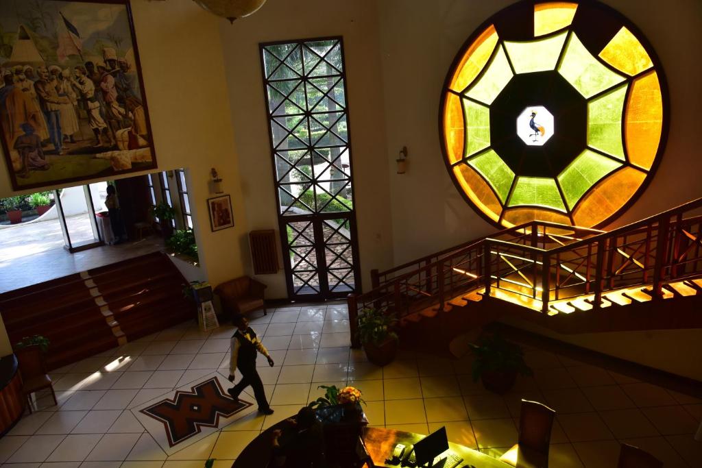 Televiisor ja/või meelelahutuskeskus majutusasutuses Jinja Nile Resort
