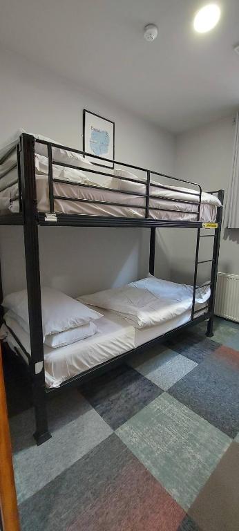 Postel nebo postele na pokoji v ubytování R S Hostels - Leeds