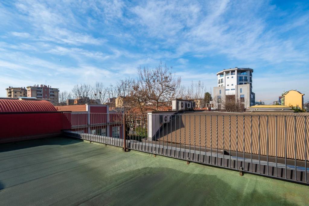 Foto dalla galleria di RED LOFTY Milano- Loft moderno comodo per Ippodromo, San Siro, Rho Fiera-MiCo e Politecnico, parking a Milano