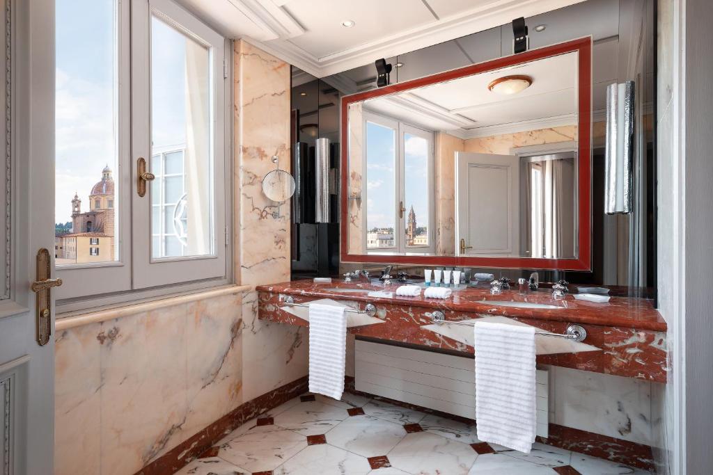 A bathroom at The Westin Excelsior, Florence