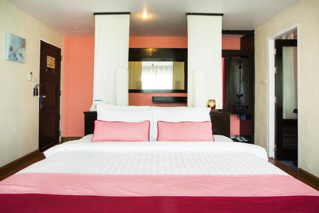 Vacation Village Phra Nang Inn - SHA Extra Plus - Beach View Premier