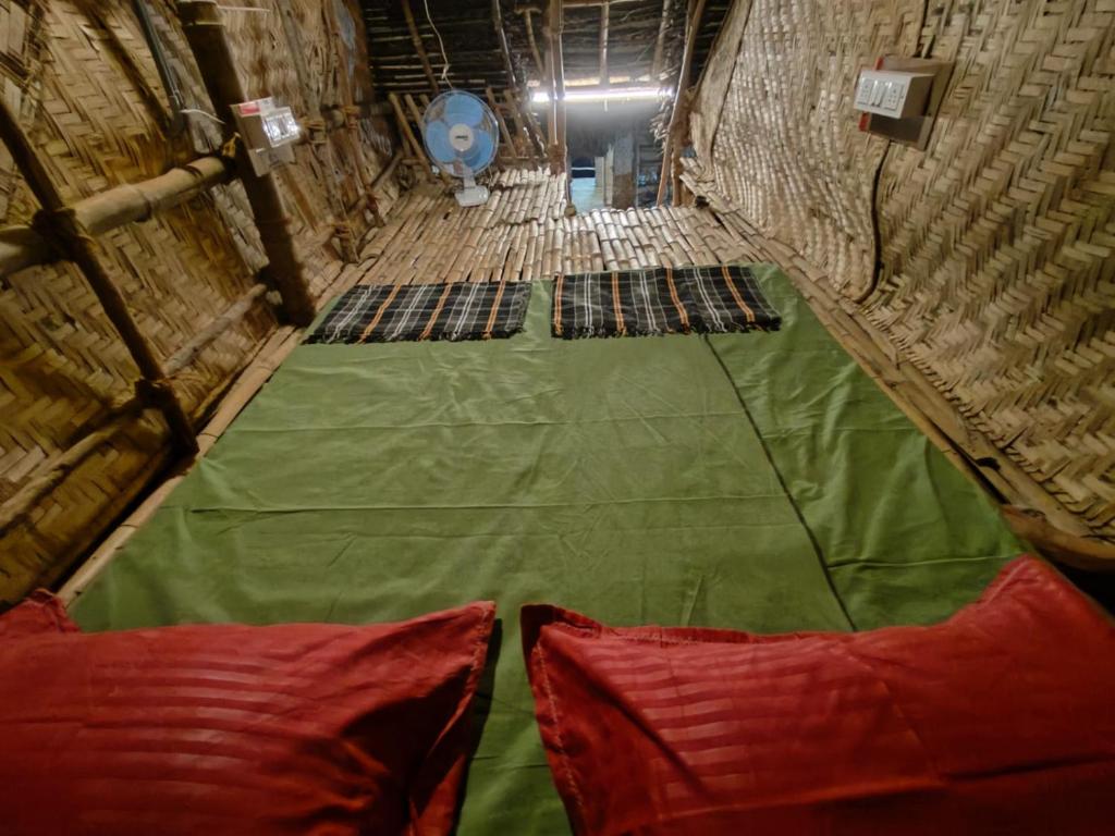 Posezení v ubytování Bixby Hostel Pondicherry, Auroville road