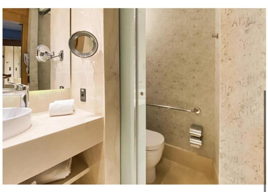 Un baño de Hotel Nacional