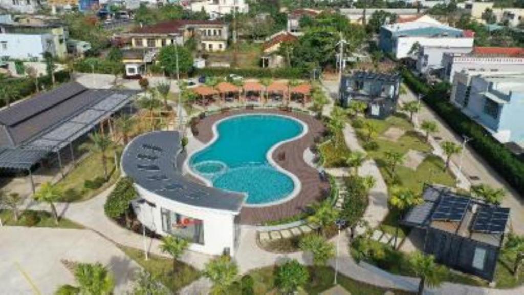 Bazén v ubytování Đất Quảng Villa nebo v jeho okolí