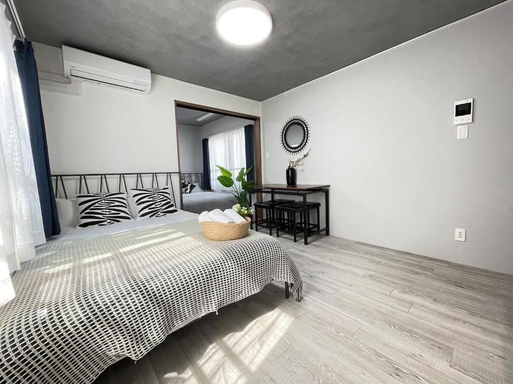 Comma House Otsuka 102