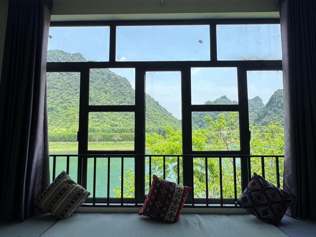 Funny Monkeys Homestay - 12