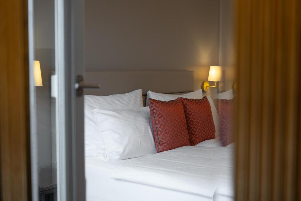 
Double room facing the Chapel Bridge and balcony 12m2
