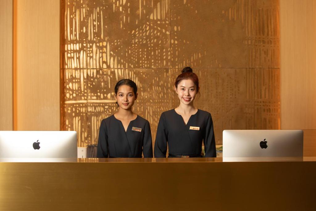 Členové personálu v ubytování Amanda Hotel堆谷里酒店
