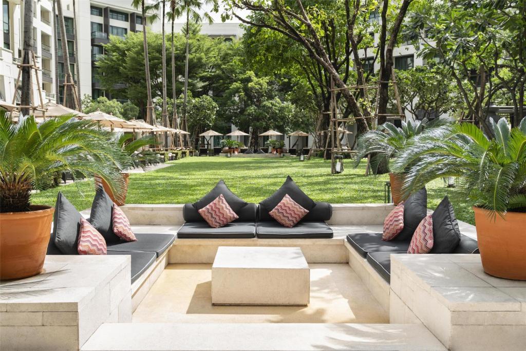 Ein Garten an der Unterkunft Siam Kempinski Hotel Bangkok
