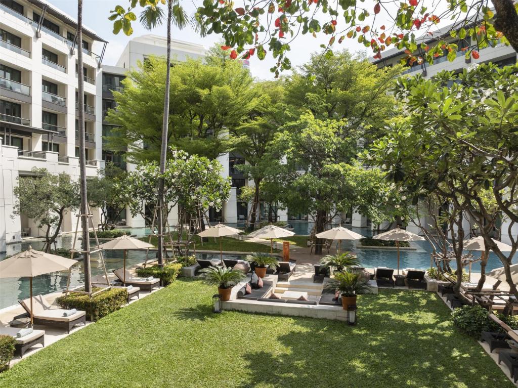Ein Garten an der Unterkunft Siam Kempinski Hotel Bangkok