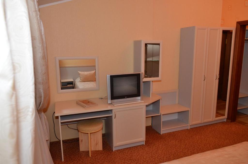 TV a/nebo společenská místnost v ubytování Hotel Serpanok