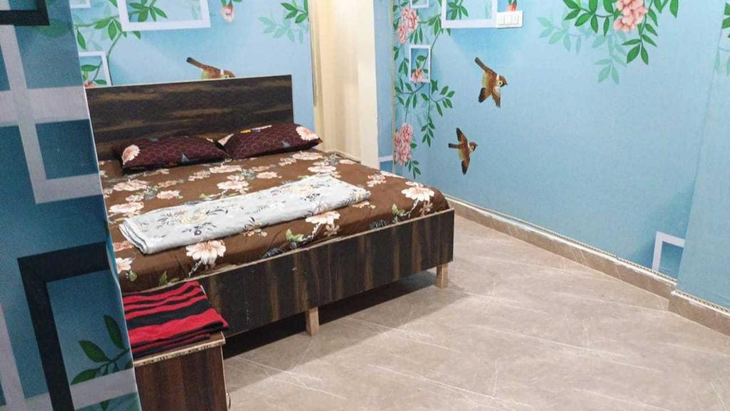 Postel nebo postele na pokoji v ubytování Hotel O Sushant