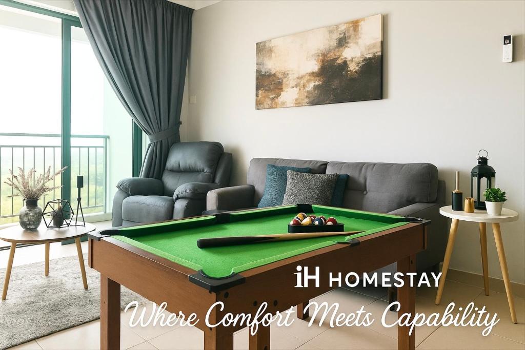 Posezení v ubytování D'Lagoon Austin By iHHomes