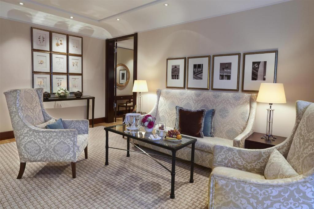 Posezení v ubytování Hotel Adlon Kempinski Berlin
