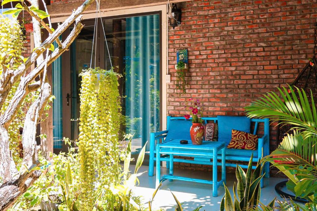 Dragon Sea Homestay - 带露台的小型套房