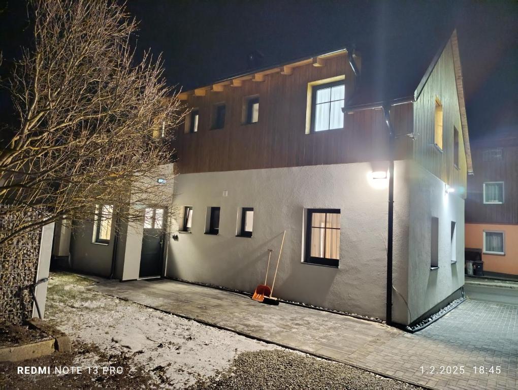 Budova, kde se apartmán nachází