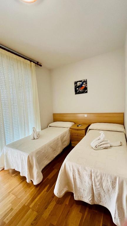 Hostal Alhambra - Tweepersoonskamer Met 1 Of 2 Bedden En Balkon