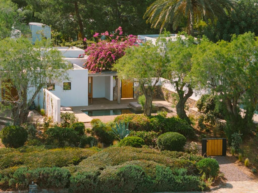 Zahrada ubytování Minos Beach Art Hotel, a Member of Design Hotels