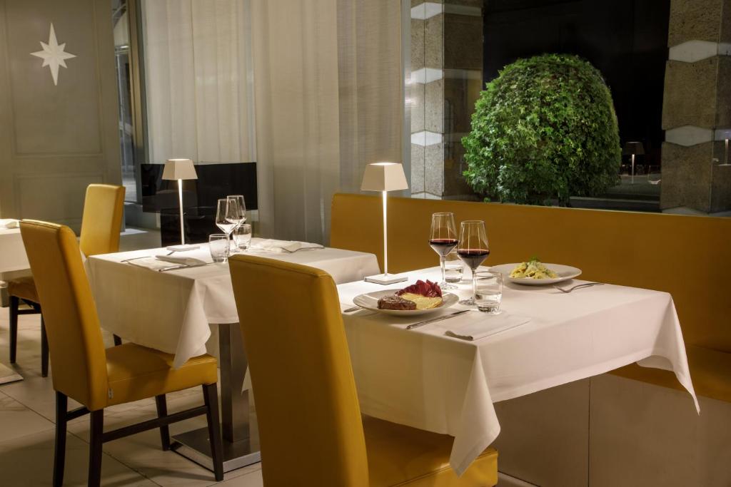 Restaurace v ubytování Grand Hotel Fleming by OMNIA hotels