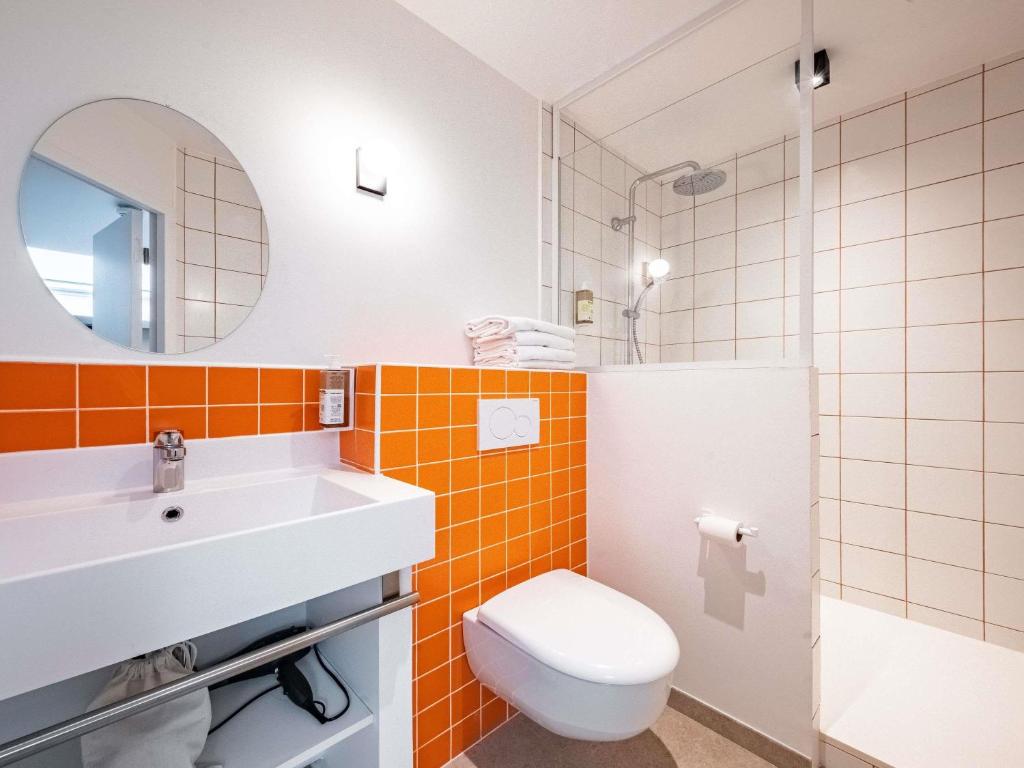 Koupelna v ubytování greet Hotel Massieux Lyon Nord