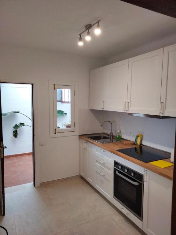 Kuchyň nebo kuchyňský kout v ubytování Casa Llamedos
