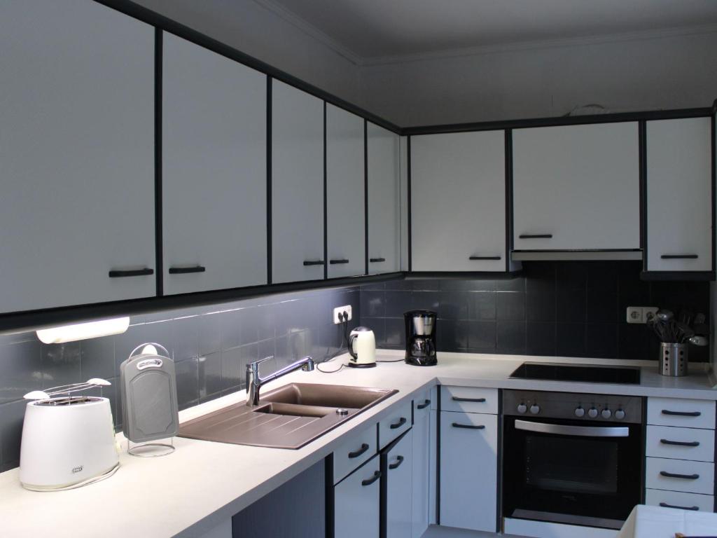 Kuchyň nebo kuchyňský kout v ubytování Ferienwohnung Möhneblick