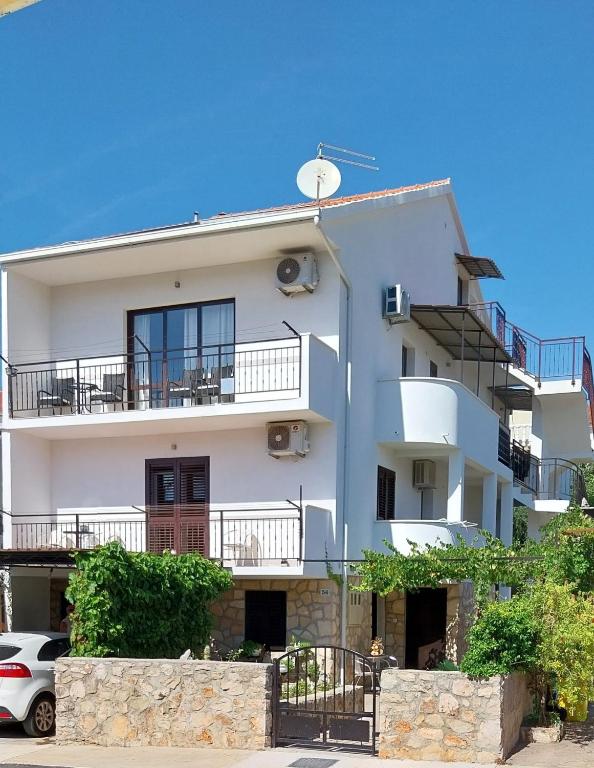 Budova, kde se apartmán nachází