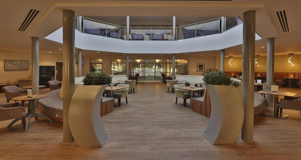 Restaurace v ubytování Best Western Plus Kenwick Park Hotel