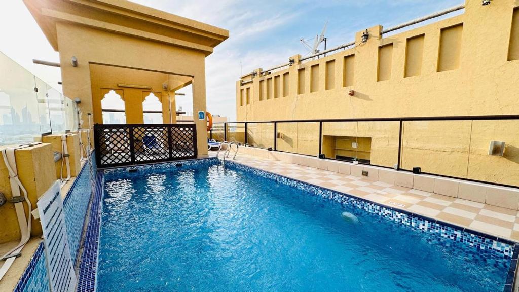 Reflections Hotel - Resim 4