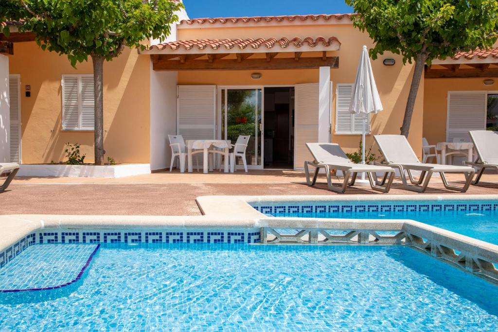 Πισίνα στο ή κοντά στο Apartamentos Island