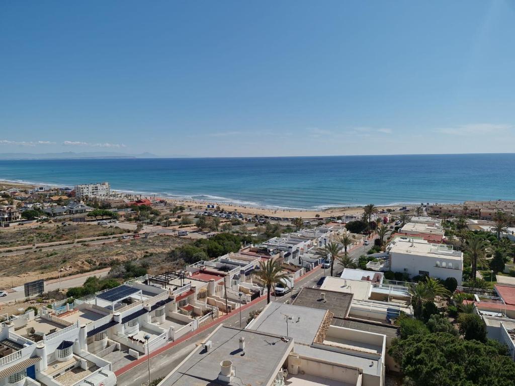 Vistas panorámicas al mar, a 300 metros de la playa