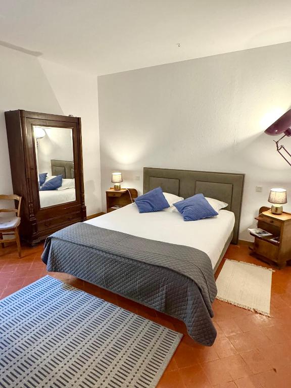 Postel nebo postele na pokoji v ubytování Entre Midi - Maison d'Hôtes - B&B