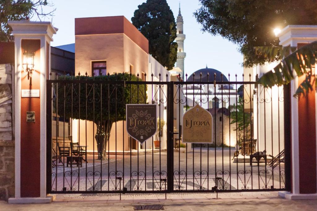 Utopia Luxury Suites - Old Town - 15