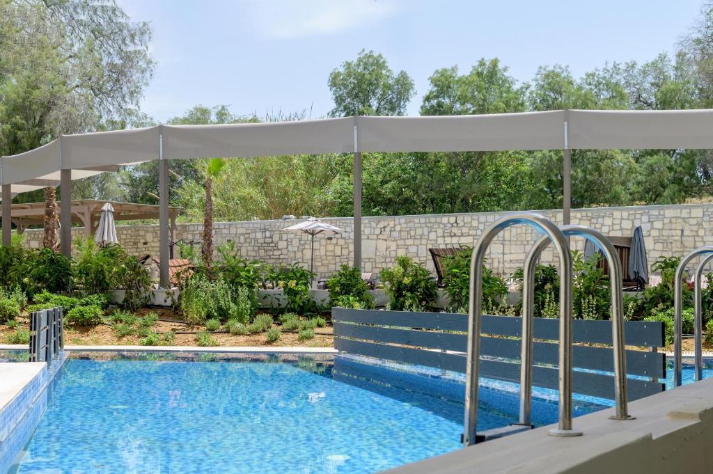 Bazén v ubytování Zeus Hotels Ydoria Resort nebo v jeho okolí