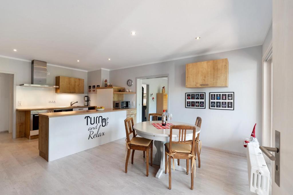 Kuchyň nebo kuchyňský kout v ubytování Ferienwohnung Kuckuckslockennest