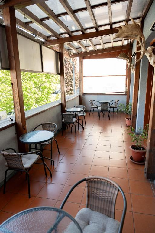 Balkón nebo terasa v ubytování Hotel Cementář